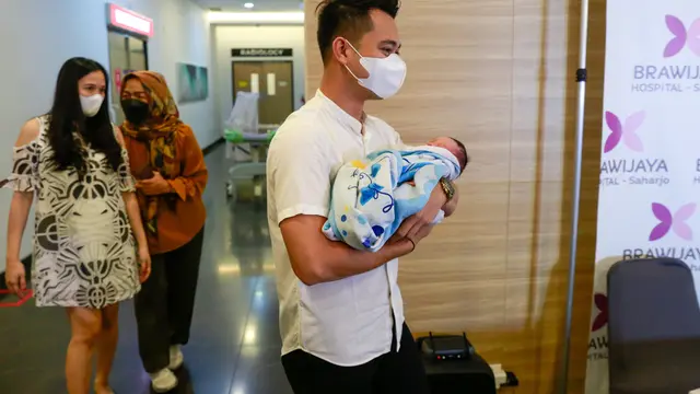 [Fimela] Eza Gionino dan Meiza Aulia