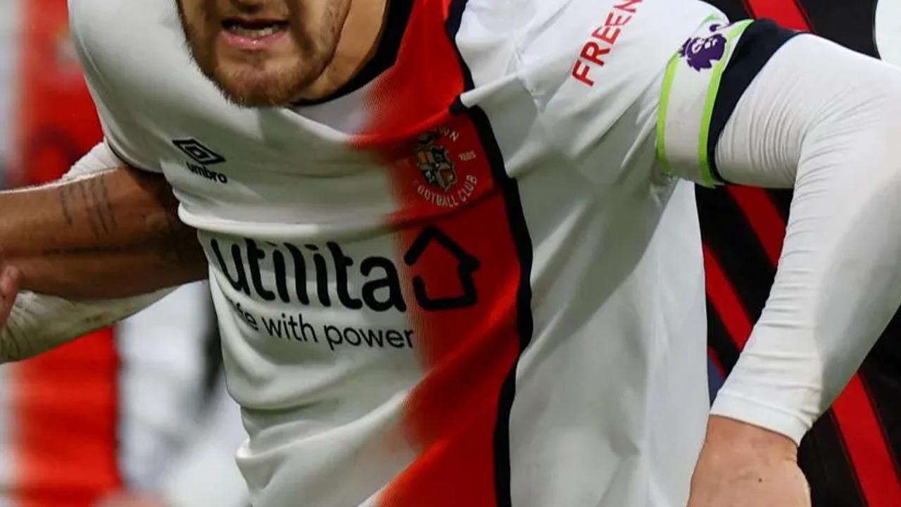 FOTO: Detk-Detik Tom Lockyer Sebelum dan Saat Terkena Serangan Jantung di Pertandingan Liga Inggris antara Luton melawan Bournemouth