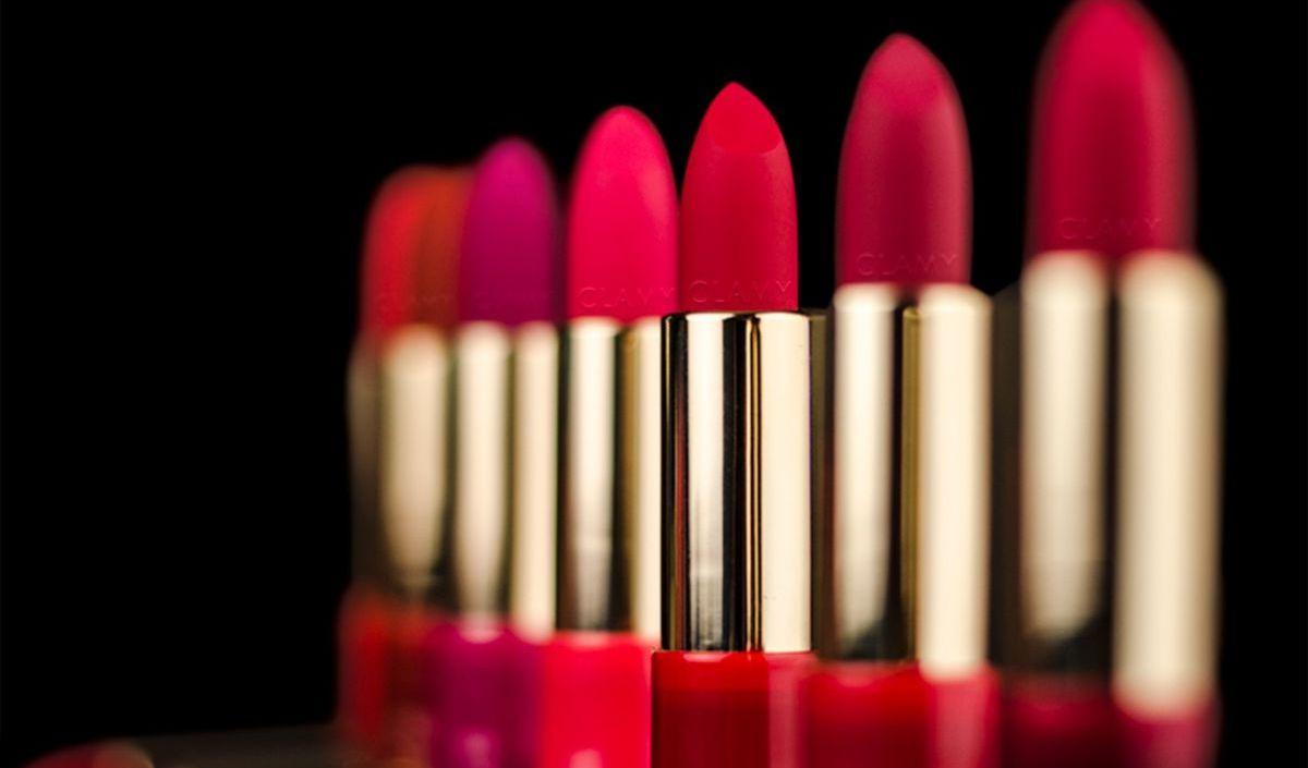 Namun, sulit untuk menemukan pengganti yang sempurna dan vegan untuk mencapai warna merah, pink, dan ungu dalam produk kecantikan.