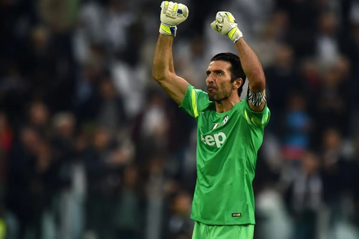 Marotta: Buffon Rela Potong Gajinya di Juventus