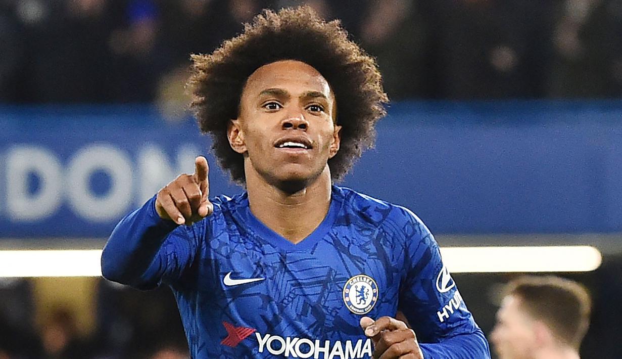 Willian - Mantan pemain Chelsea dan Arsenal ini telah tampil dalam 259 laga di Liga Inggris. Winger yang kini memperkuat Corinthians itu datang ke Stamford Bridge pada 2013 kemudian hengkang ke Emirates pada 2020 lalu. (AFP/Glyn Kirk)