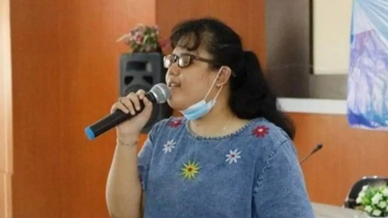 Cerita Mahasiswi Disabilitas UNESA Magang di SLB, Mengajar Musik untuk Anak-Anak Istimewa