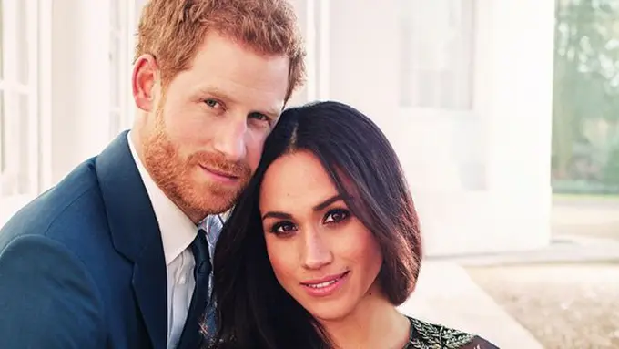 Prince Harry dan Meghan Markle/copyright Alexi Lubomirski/REX/Shutterstock