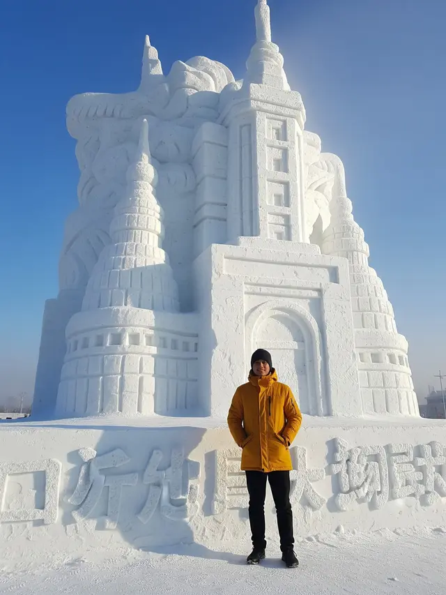 Prompt Gemini AI Viral untuk Edit Foto Liburan di Harbin China