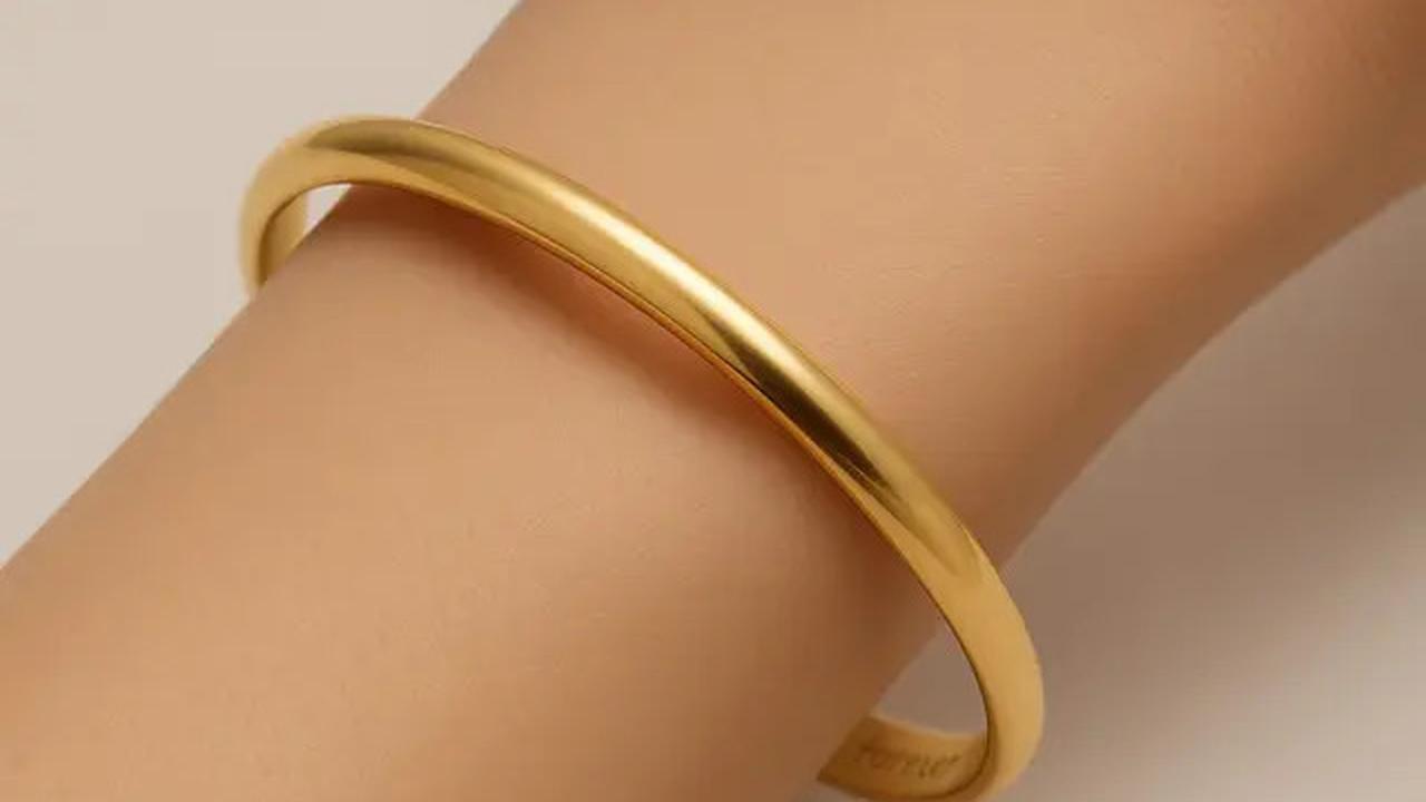 8 Model Gelang Emas Bangle 24 Karat Polos, Cantik untuk Semua Gaya