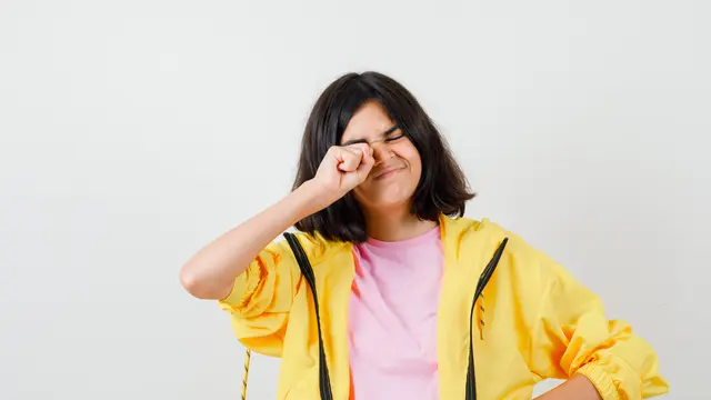 Kebiasaan Mengucek Mata
