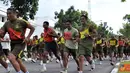 Citizen6, Sidoarjo: Sebelum samapta terlebih dahulu diadakan tensi tekanan darah untuk melihat kondisi apakah layak atau tidaknya anggota untuk mengikuti samapta, serta pengarahan oleh Pajasrek Pasmar-1 Kapten Marinir Mulyanto.(Pengirim: Budi Abdillah)