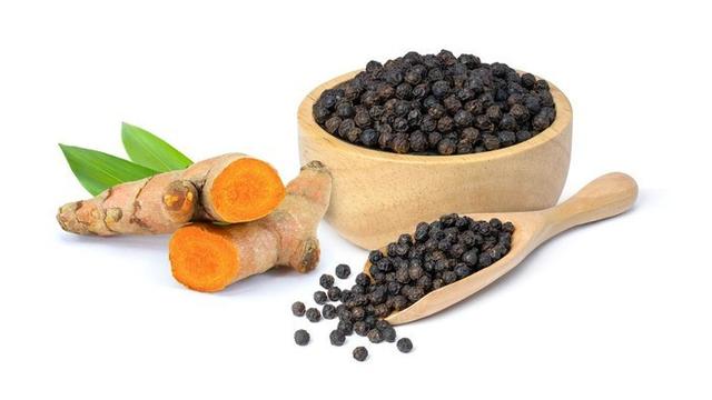 Kunyit dan Lada (Sumber: poltekkaltara.ac.id)