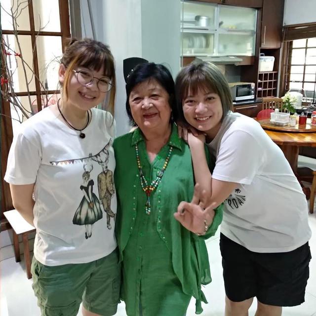 Leony Vitria Hartanti