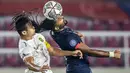 Hasil imbang ini memaksa kedua tim berbagi angka dan tidak mengubah posisi mereka di klasemen BRI Liga 1 2021/2022. Arema di peringkat ketiga dengan 20 poin, sedangkan Persebaya di posisi keenam mengoleksi 17 angka. (Bola.com/Bagaskara Lazuardi)