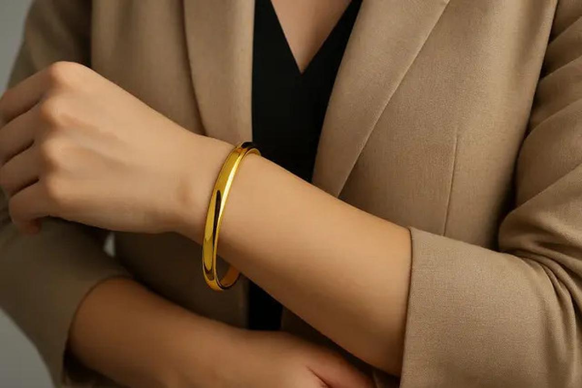 8 Model Gelang Emas Bangle 24 Karat Polos, Cantik untuk Semua Gaya
