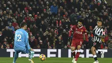 Winger Liverpool, Mohamed Salah, mencetak satu gol saat Liverpool mengalahkan Newcastle 2-0 dalam laga lanjutan Premier League 2017-2018 di Stadion Anfield, Sabtu (3/3/2018). (Anthony Devlin/PA via AP)
