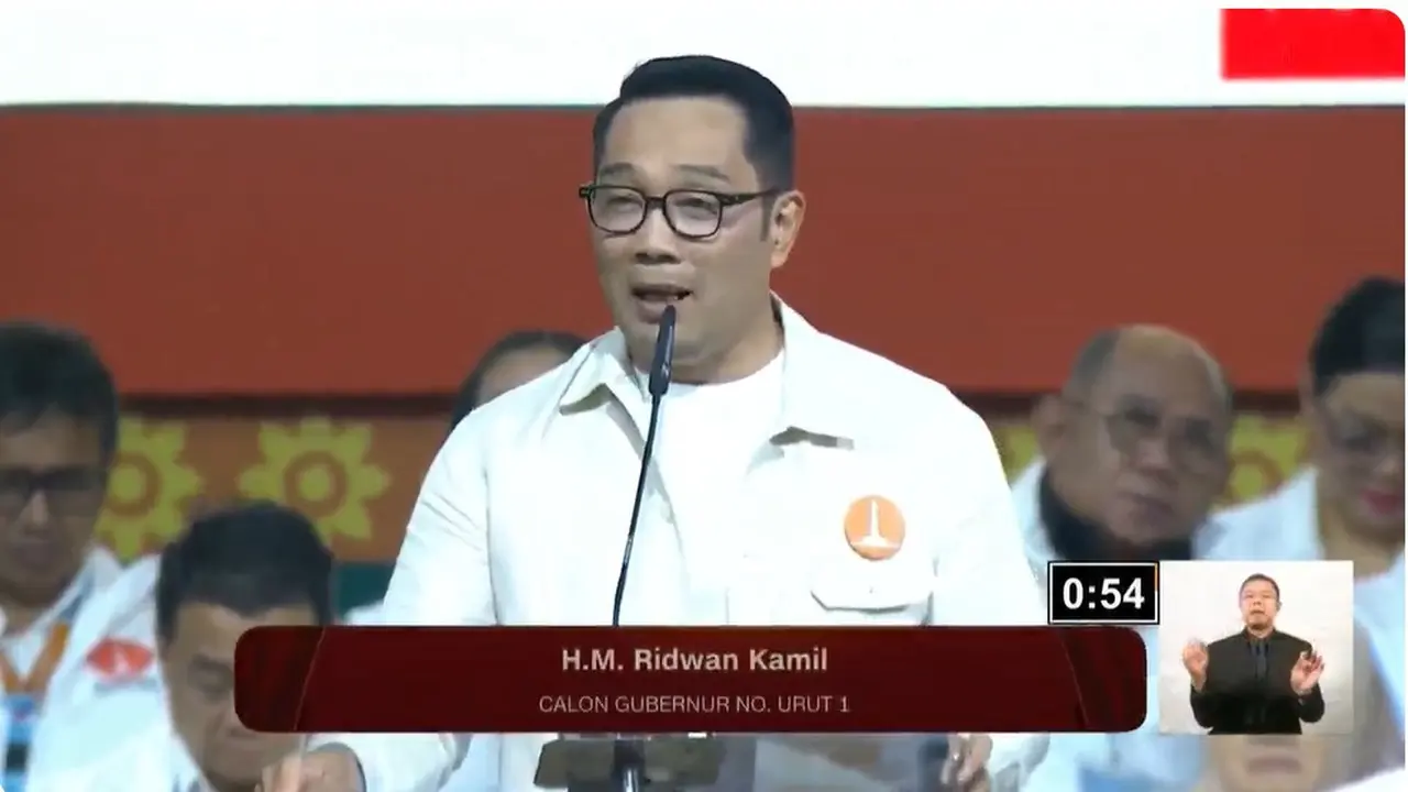 Calon Gubernur (Cagub) nomor urut 1 Ridwan Kamil saat debat kedua Pilgub Jakarta 2024.