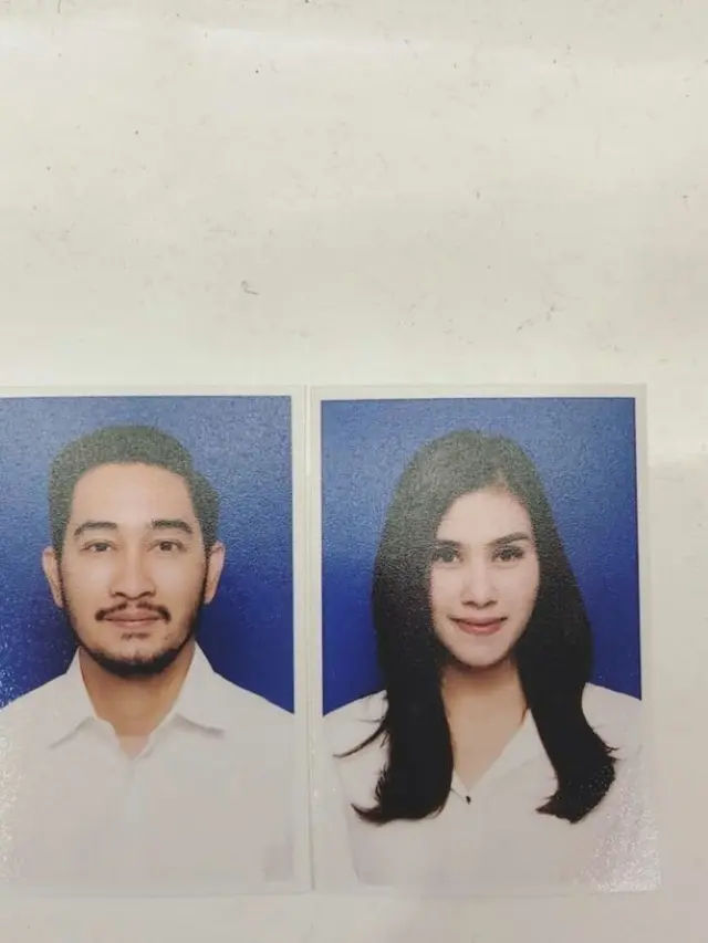 6 Potret Pasfoto Selebriti Tanah Air di Buku Pernikahan