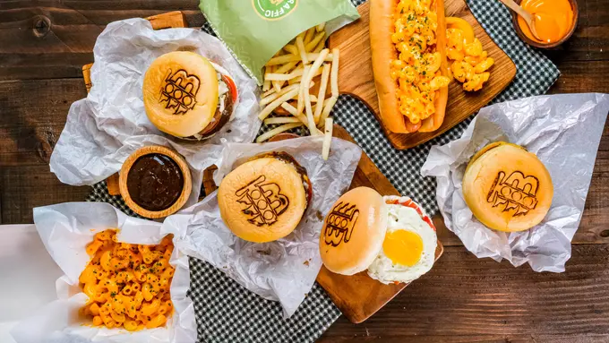 Diary Fimela: Traffic Bun, Burger Lokal Lezat yang Siap Saingi Brand Internasional