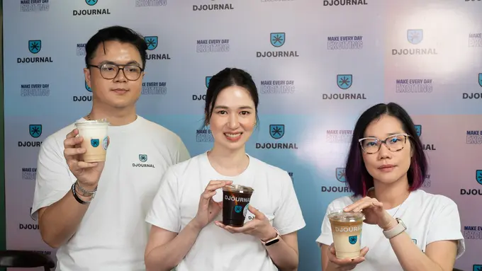 Konferensi Pers Laura Basuki, aktris dan pengusaha ternama, yang resmi diperkenalkan sebagai Chief Excitement Officer (CEO) baru Djournal Coffee (Dok/Djournal Coffee)