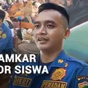 Sedih! Petugas Damkar Gantikan Orang Tua Siswa saat Ambil Rapor dan Ijazah