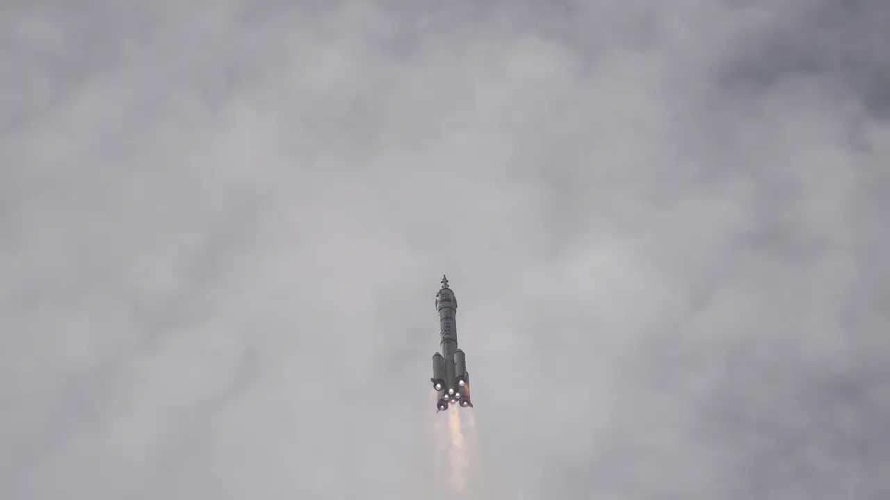 Detik-Detik China Luncurkan Shenzhou-16 ke Stasiun Luar Angkasa