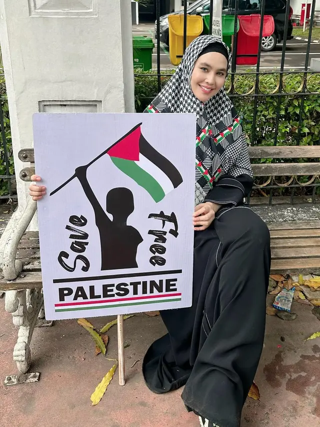 9 Potret Artis Turun ke Jalan Ikut Aksi Bela Palestina di Monas, Banjir Pujian