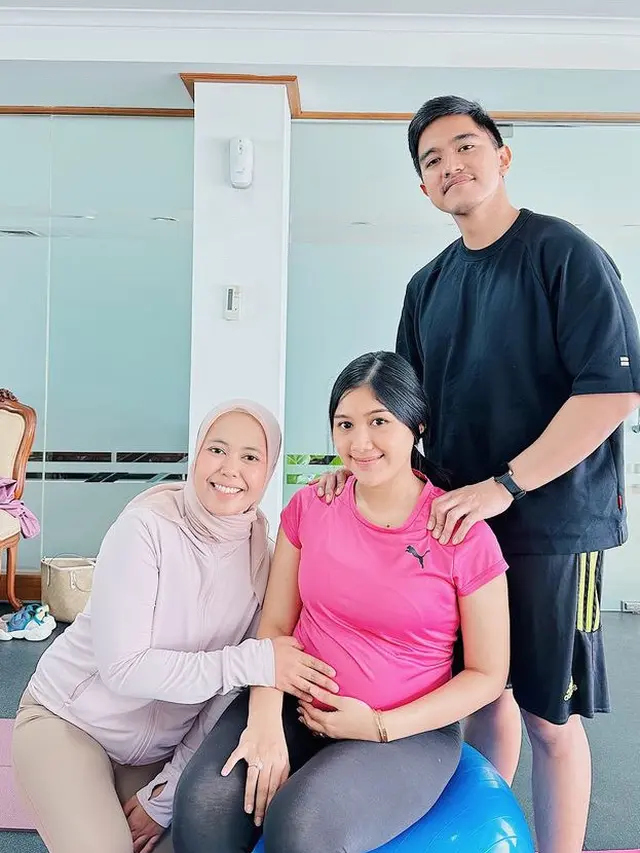 Erina Gudono Lakukan Prenatal Yoga. [@jamilatus.sadiyah]