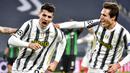 Striker Juventus, Alvaro Morata, melakukan selebrasi usai mencetak gol ke gawang Ferencvaros pada laga Liga Champions di Turin, Rabu (25/11/2020). Juventus menang dengan skor 2-1. (Marco Alpozzi/LaPresse via AP)