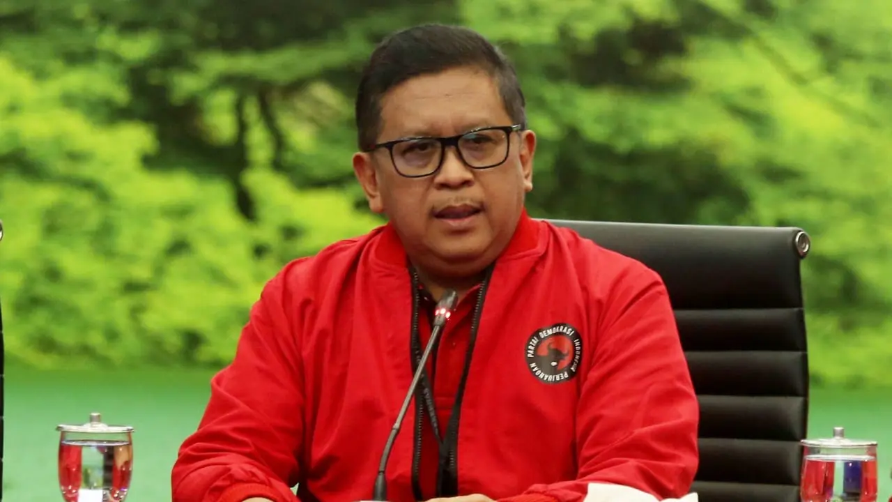 Sekjen PDIP Hasto Kristiyanto menghadiri kegiatan jumpa pers HUT partai ke-52 di Kantor DPP PDI Perjuangan (PDIP), Jalan Diponegroro Jakarta Pusat, Kamis siang (9/1/2025).