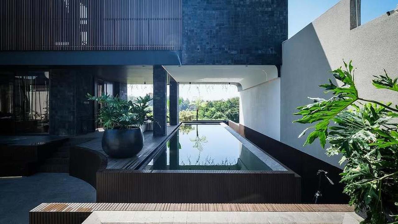 8 Potret Villa Baru Rachel Vennya di Bandung, Didesain Mewah dengan Kolam Renang dan 3 Kamar Tidur - Banjir Pujian