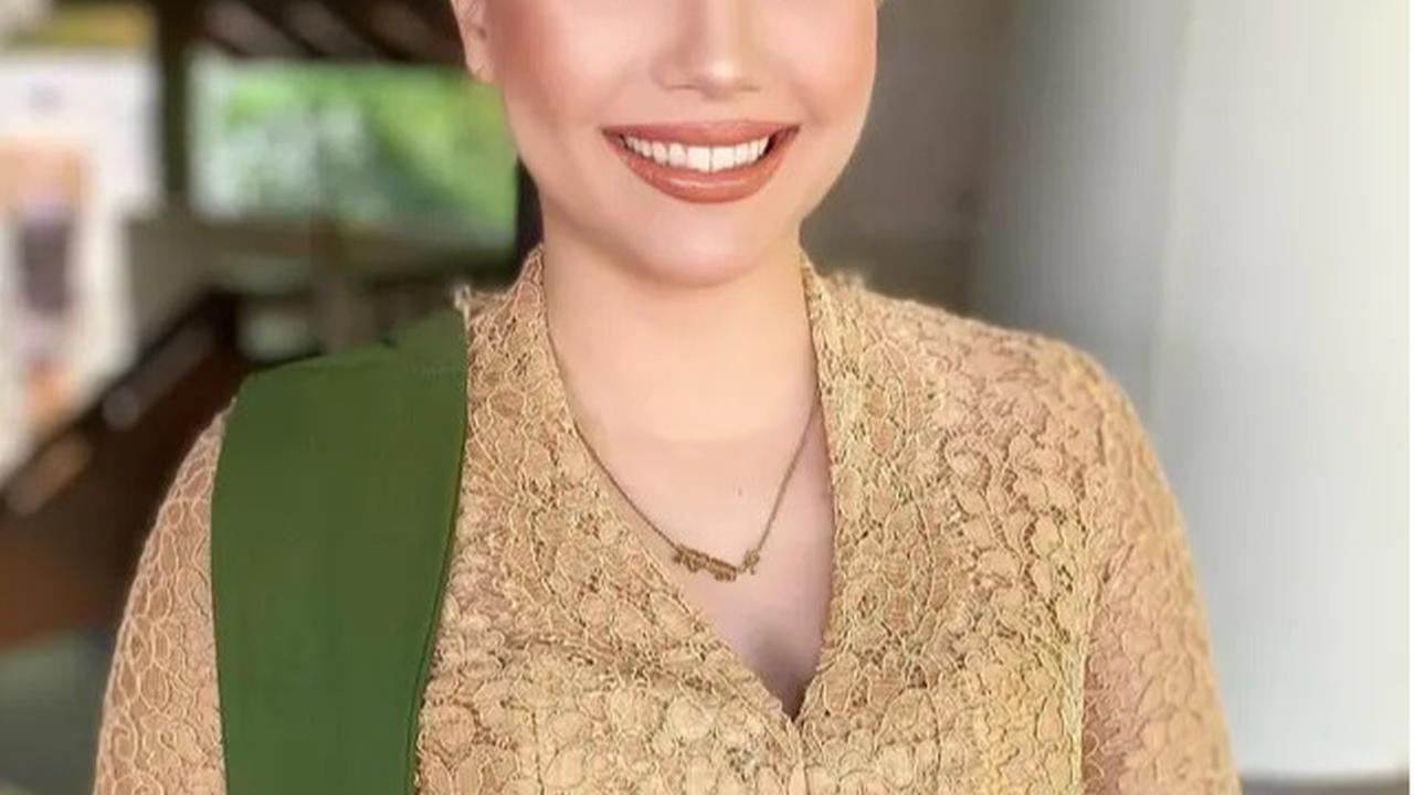 Potret Elodie Bouttier, Cantik Berkebaya saat Pernikahan Luna Maxime