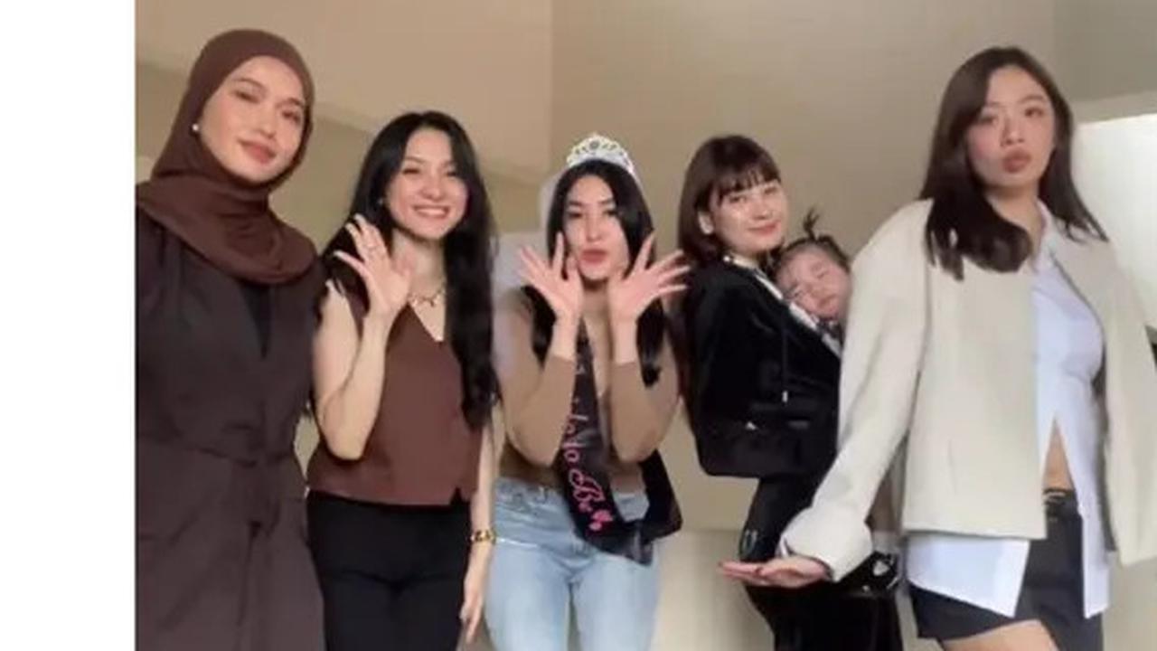 6 Potret Bridal Shower Elma Agustin Bareng Personel Girlband Princess, Masih Kompak dan Cantik Awet Muda