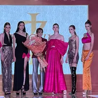Desainer Putry Poyz Gelar Zelovva Show di Jakarta sebelum berangkat ke pekan Paris Fashion Week, credit: Putry Poyz