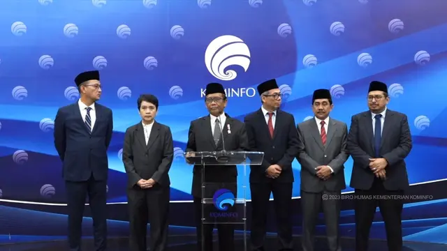 Plt Menteri Komunikasi dan Informatika (Menkominfo) Mahfud MD melantik 4 pejabat eselon I di lingkungan Kominfo.