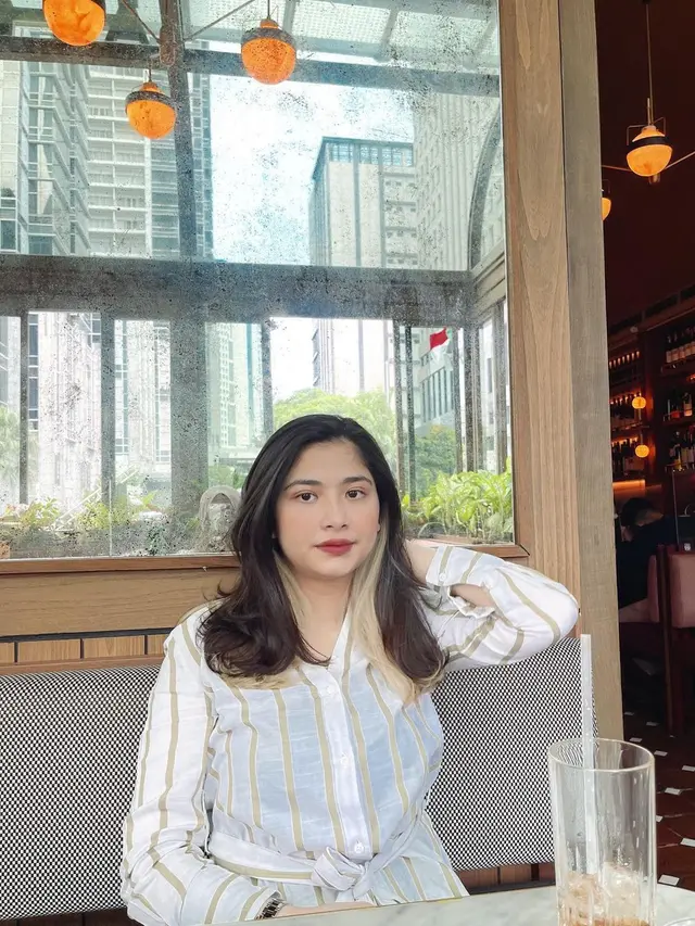 7 Potret Terbaru Faye Nicole yang Belakangan Jadi Sorotan di Media Sosial
