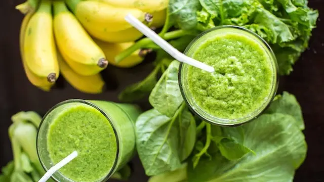 Smoothie Pisang dan Bayam