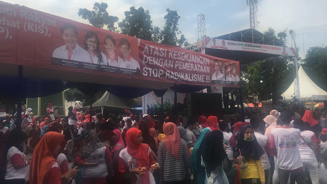 Warga Jonggol Antusias Ikut Kirab Kebangsaan Merah Putih