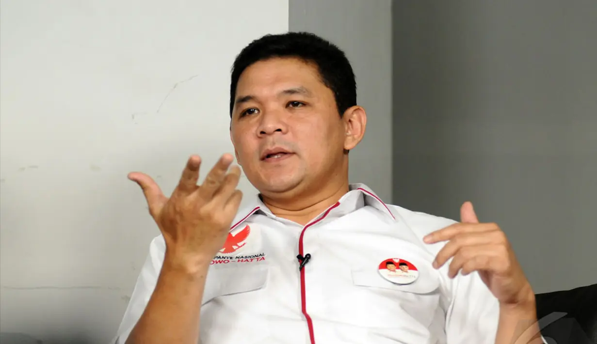 Derry Drajat menjadi calon legislatif (caleg) DPR RI dari Partai Gerakan Indonesia Raya (Gerindra) daerah pemilihan Jawa Barat VI (Kota Depok), Jakarta, Senin (9/6/2014) (Liputan6.com/Helmi Fithriansyah) 