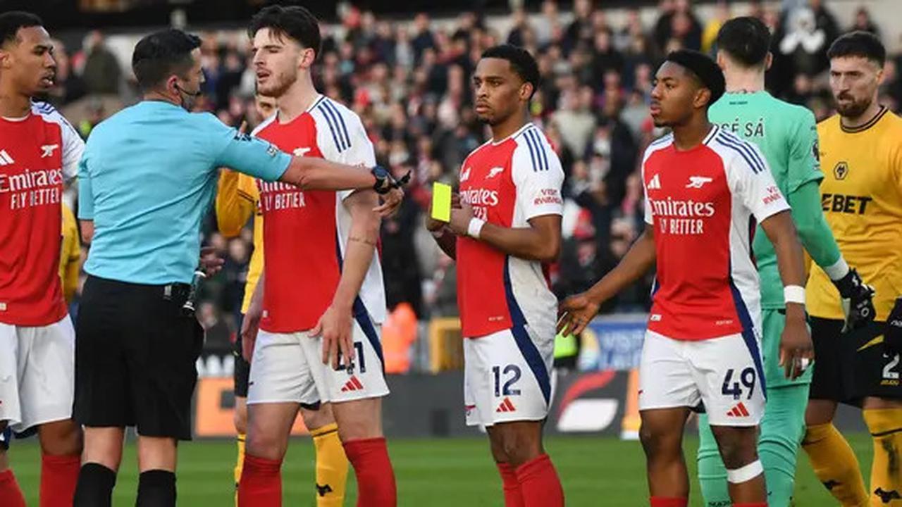 Kontroversi Wasit Liga Inggris dan VAR, Bikin Alur Pertandingan Terputus