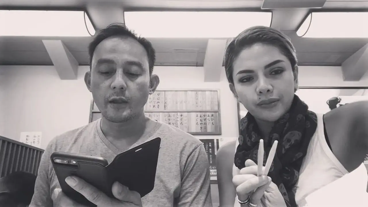 [Bintang] Nikita Mirzani dan Dipo Latief