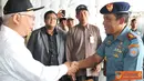 Citizen6, Tanjung Priok: Ekspedisi Bhakesra yang telah melaksanakan kegiatan pelayaran sekitar satu bulan ke pulau-pulau terluar dan terpencil  dengan KRI Banda Aceh-593 tiba di dermaga Kolinlamil, Tanjung Priok Jakarta Utara, Rabu (26/9). (Pengirim: Disp
