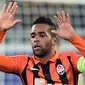 Alex Teixeira bergabung bersama klub Tiongkok Jiangsu Suning dengan harga 50 juta euro (Rp 762 miliar). (Express)