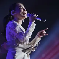 Rossa konser di Tennis Indoor Gelora Bung  Karno (GBK), Senayan, Jakarta Pusat. (Adrian Putra/Fimela.com)