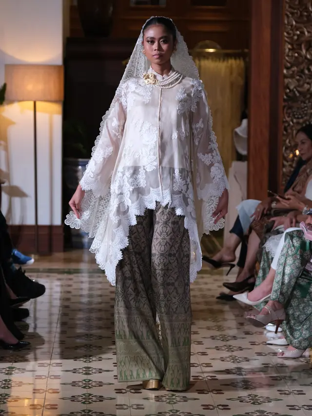 DENNY WIRAWAN X TULOLA