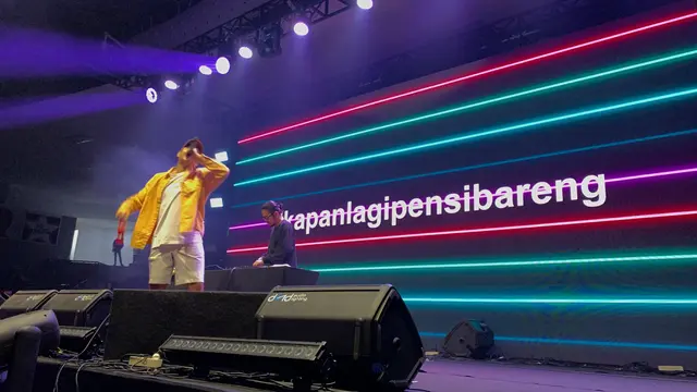 DJ muda Pasming Based tampil sebagai penutup pada Sabtu (28/6/2025) di GOR Soemantri Brodjonegoro, Jakarta.