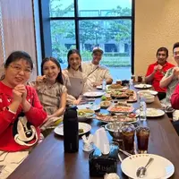 Chelsea Olivia dan Glenn Alinskie kembali menghabiskan waktu bersama dengan penuh kehangatan (Instagram/@oliviaoliv88)