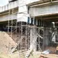 Perbaikan di Jembatan Cisomang. (Liputan6.com/Abramena)