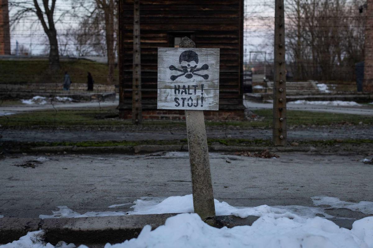 Tembok Kematian Saksi Bisu Kekejaman Nazi Eksekusi Korban Holocaust di Kamp Konsentrasi Auschwitz Polandia