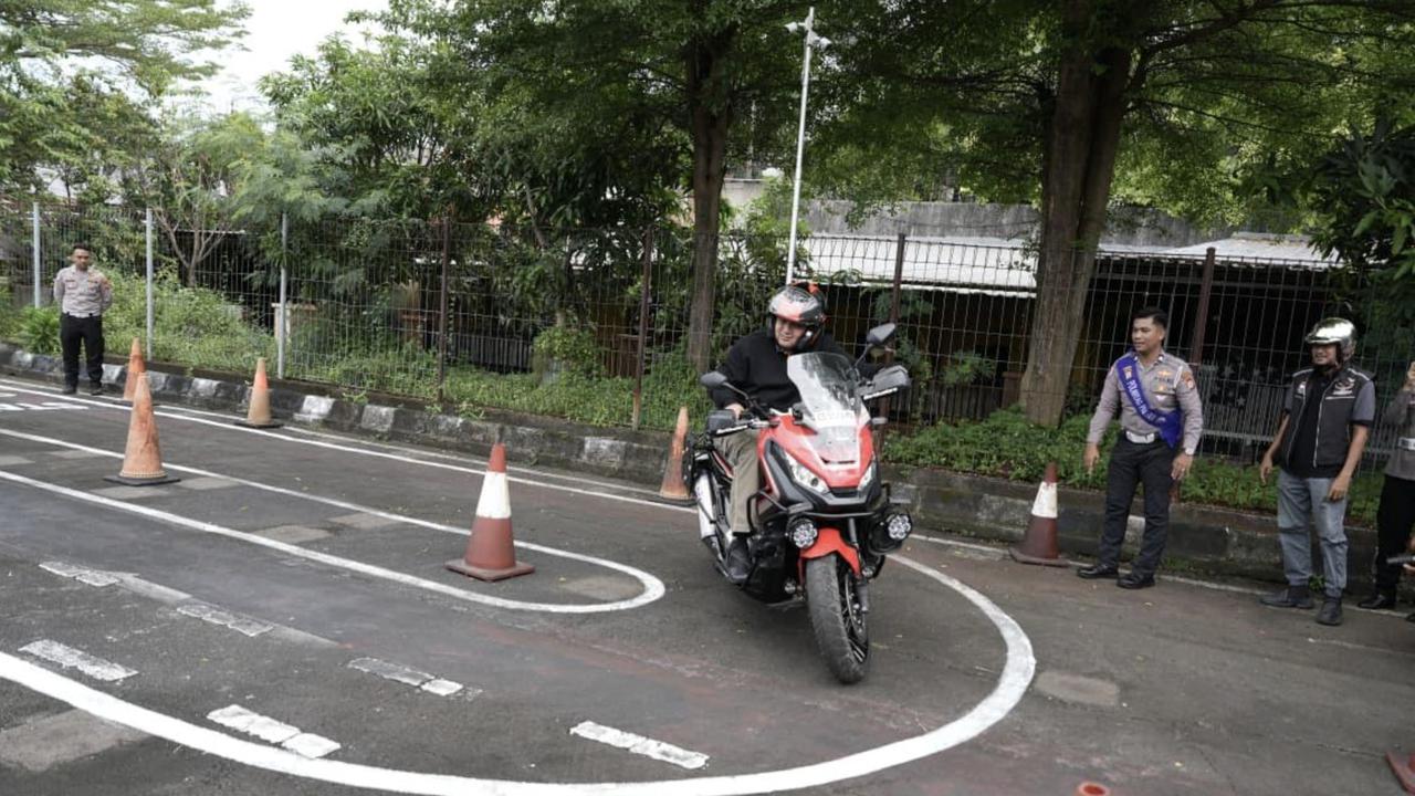 Satlantas Polrestabes Makassar Terbitkan SIM C1, Tesnya Pakai Moge