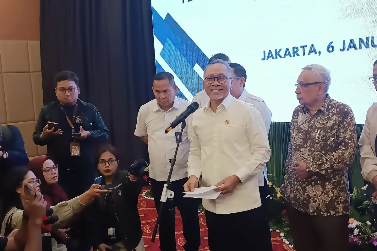 Menteri Koordinator Bidang Pangan Zulkifli Hasan (Zulhas) menyampaikan soal Bansos Beras 2025