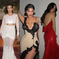 Digelar di rumah Kourtney Kardashian, pesta Natal keluarga Kardashian-Jenner itu digelar mewah dengan dekorasi yang didominasi warna merah.