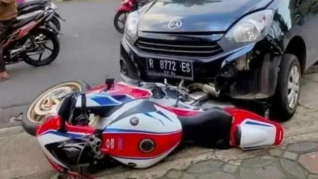 Viral Daihatsu Ayla Tabrak CBR 1000RR SP Berujung Damai, Ini 6 Faktanya