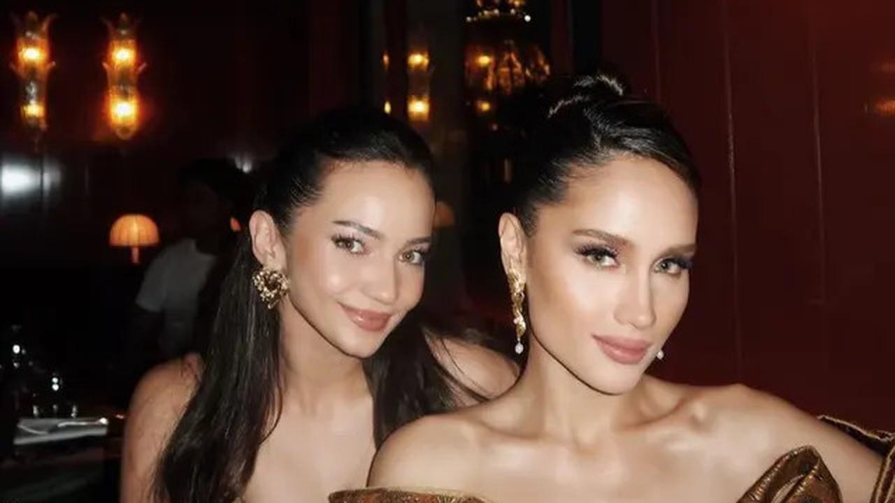 7 Potret Enzy Storia dan Cinta Laura Berbalut Gaun Batik di Paris Fashion Week 2024, Banjir Pujian
